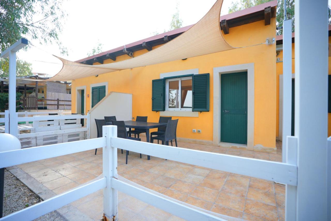 Keys Of Sicily - Bungalows Sul Mare 莫迪卡海滨 外观 照片